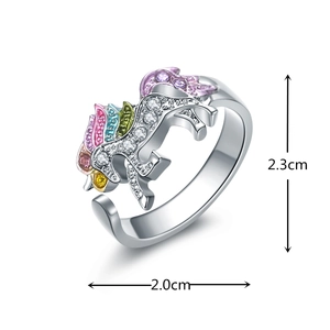 Anello regolabile con unicorno colorato per bambini in smalto e piccoli cristalli