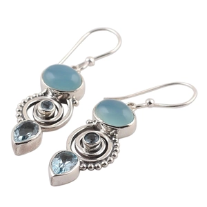 Pendientes vintage de plata con topacio azul mar y diseño de espiral boho