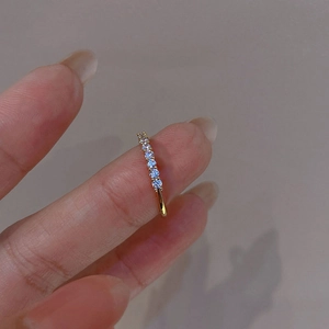 Elegant 2-piece gold zircon heart ring set with minimalist sparkling cubic zirconia stones