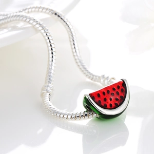 Bracelet maille serpent en argent S925 avec un joli pendentif pastèque rouge et vert