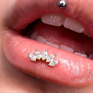 Chic fan-shaped labret piercing set with marquise-cut zircon stones in gold finish
