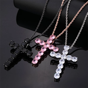 Collier Pendentif Croix Hip Hop Gothique pour Hommes Cuivre Alliage Strass Électroplaqué Chaîne Torsadée Bijoux Accessoires