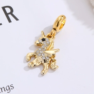 Pendentif licorne dorée orné de strass brillants pour bracelet DIY et création de bijoux