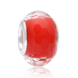 Perla di vetro rosso sfaccettato con anima argentata per creazione di gioielli DIY