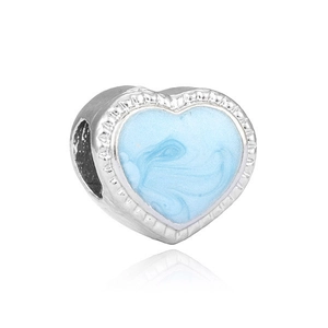 Charm de corazón en plata y esmalte jaspeado azul claro con texturas ranuradas