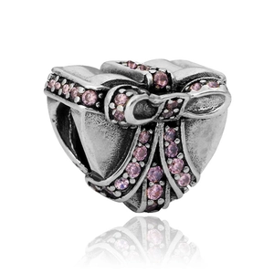 Charm a scatola regalo in argento con cristalli rosa e nastro per braccialetti