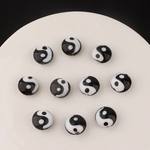 Set van 10 handgemaakte Tai Chi yin yang keramische kralen voor DIY-sieraden en armbanden