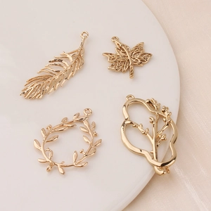 Antique Style DIY Jewelry Making Findings Copper Gold Plated Maple Leaf Feather Olive Wreath Branch Pendants For Earrings Bracelets