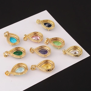 Pendenti a goccia in cristallo con cornice in zirconi micro-pavé oro in vari colori