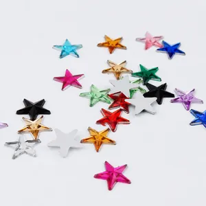 Strass en forme d'étoile de 10mm en acrylique coloré pour bricolage et vêtement