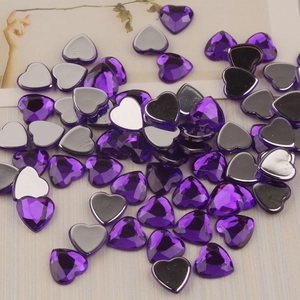Flatback purple heart acrylic rhinestones with faceted finish for DIY crafts projects