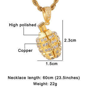 Iced Out Handgranaten Anhänger Halskette aus vergoldetem Kupfer mit weißen Zirkonia