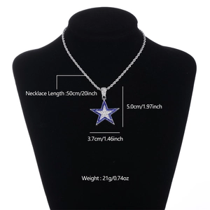 Collar de cadena de cuerda plateada con colgante de estrella de diamantes azules