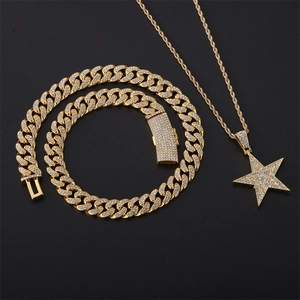 Conjunto de cadena cubana y colgante de estrella dorado con diamantes de imitación