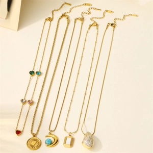 Colliers en acier inoxydable doré avec pendentifs zircon colorés cœur lune et soleil