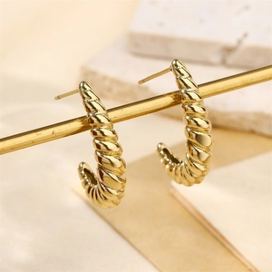 Boucles d'oreilles créoles torsadées en forme de U en acier inoxydable plaqué or 18 carats
