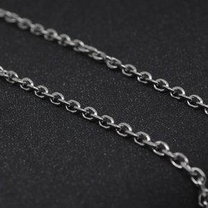 Collana a catena a croce in acciaio inossidabile nero lucido per gioielli fai da te