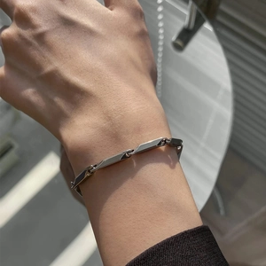 Moderne unisex roestvrijstalen schakelarmband met hooggepolijste spiegelafwerking
