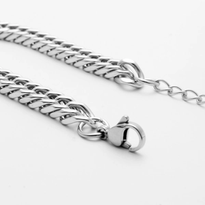 Gepolijste zilveren roestvrijstalen Cubaanse schakelarmband met verstelbare sluiting