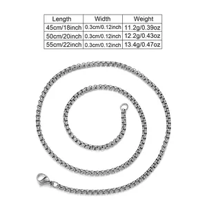 Guía de tallas con largo, ancho y peso del collar de cadena de perlas cuadradas de 18k