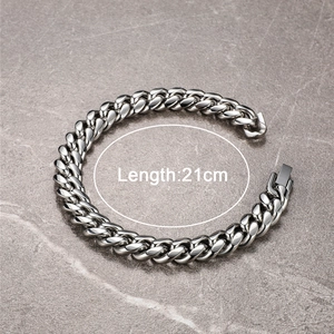 Classic stainless steel Cuban link bracelet for men with 21cm length and box clasp