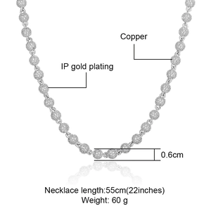 Macro-detail van de 6mm zilveren zirkoon kogelketting met IP goud plating afmetingen