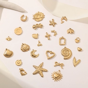 Ciondolo Fai da Te in Acciaio Inossidabile Placcato Oro 18K Stella Marina Conchiglia Cuore Strass Perla Artificiale Accessori