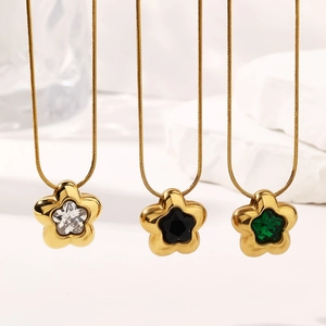 Gouden sterrenhangers met fonkelende strassteentjes op slangenketting voor dames