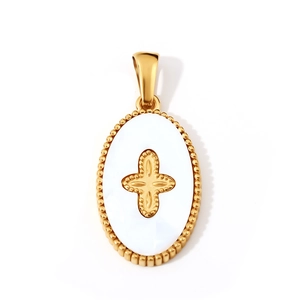 Colgante vintage francés de oro de 18K con concha blanca y diseño de flor ovalada