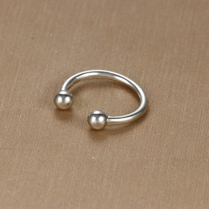Anneau fer à cheval poli en argent pour nez et oreilles avec deux boules de fermeture