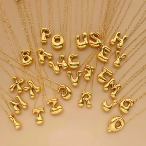 Série de colliers avec pendentifs lettres bulles 3D plaqués or 18K et chaînes fines O