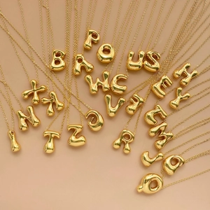 Collier avec pendentif initiale ballon plaqué or 18 carats pour femme avec alphabet A-Z