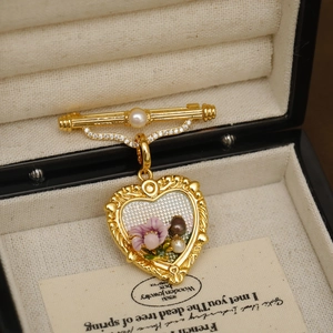 Broche Pendentif en Cuivre Forme de Cœur Vintage Avec Perle d'Eau Douce Zirconia Fleur Style Palais Bijoux Femme