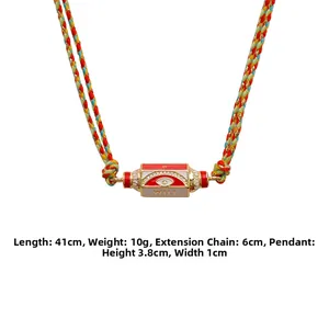 Vue détaillée du pendentif œil tarot avec cordon tressé de 41cm et texte de mesure