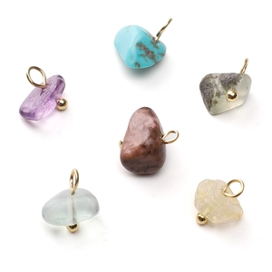 Lot de six pendentifs en pierre naturelle irrégulière avec fil doré pour bijoux DIY