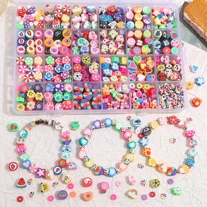 24 Fächer Polymer-Ton Perlen Set DIY Armband Halskette Schmuckherstellung Bunt Frucht Blume Smiley Muster Ton-Scheiben Bastelset Für Damen Mädchen