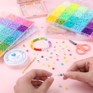 DIY sieradenpakket voor kinderen met kralen, metalen bedeltjes, gereedschap en koperdraad