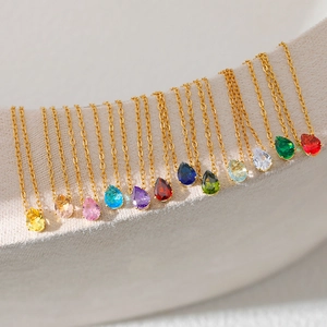 Collier en acier inoxydable plaqué or 18 carats avec 12 pendentifs pierre de naissance