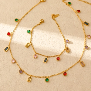 Collier avec Pendentif Géométrique Rond Rectangulaire en Acier Inoxydable Plaqué Or 18K Strass Multicolore pour Femmes