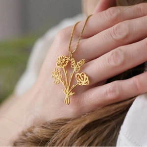 Pendentif bouquet de fleurs plaqué or élégant avec roses et tournesols pour femme