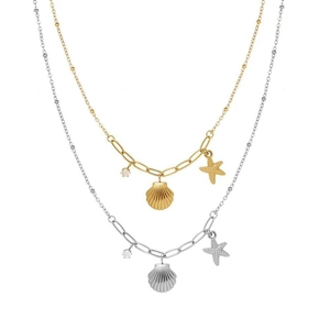 Vue détaillée des pendentifs étoile de mer et coquillage sur colliers or et argent