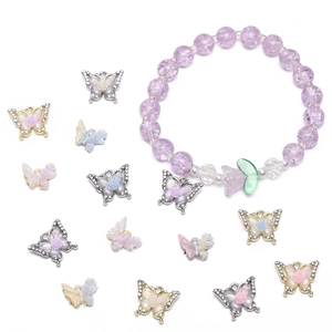 Set di ciondoli a farfalla fai-da-te e bracciale di perle lavanda per creazione gioielli