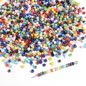 Lot de perles de rocaille en verre coloré avec aiguille pour bijoux DIY et artisanat