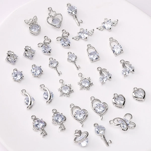 Assortiment de breloques en alliage argenté avec zircon pour création de bijoux DIY