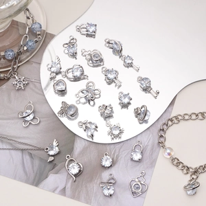 Pendentifs en alliage d'argent cœur et clé avec zircon pour la création de bijoux DIY