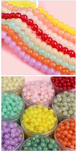 Détail macro de perles en verre de 10mm avec feuille d'or pour création de bijoux DIY