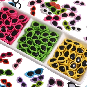 Kleurrijke cat-eye acryl zonnebril bedeltjes voor doe-het-zelf en pop accessoires