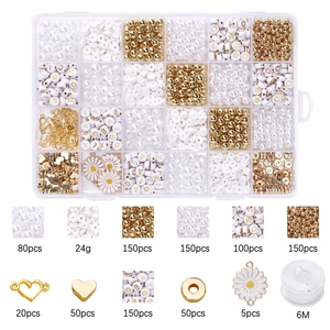 Kit bijoux DIY 24 grilles avec perles d'argile, perles, breloques et fil pour bracelets