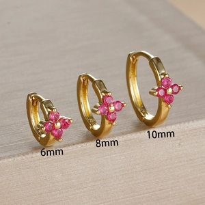 Three-piece set of gold huggie hoop earrings with red zircon clover in 6mm 8mm 10mm sizes