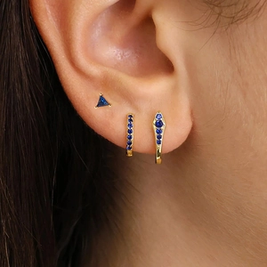 Luxus Geometrische Kupfer Strass Reifen Dreieck Ohrstecker Set Mit 925 Sterling Silber Stift Mode Schmuck Für Damen